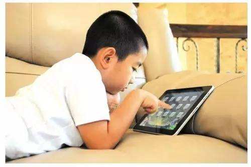 孩子上课老走神？家长也可来帮忙