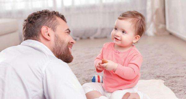 想让孩子早点会说话?可以多和同龄人一起玩 想让孩子早点会说话?可以多和同龄人一起玩