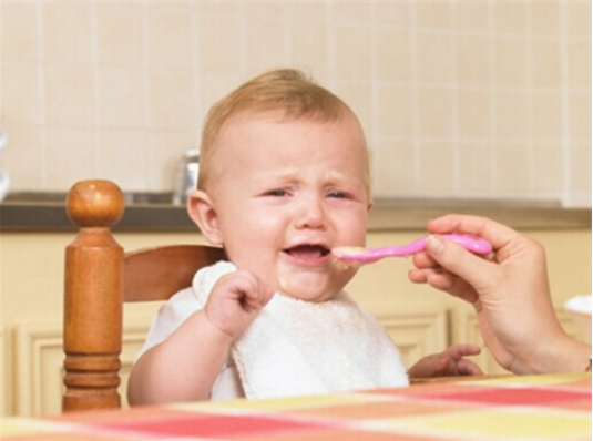 宝宝不爱吃辅食怎么办，可以试试这些方法